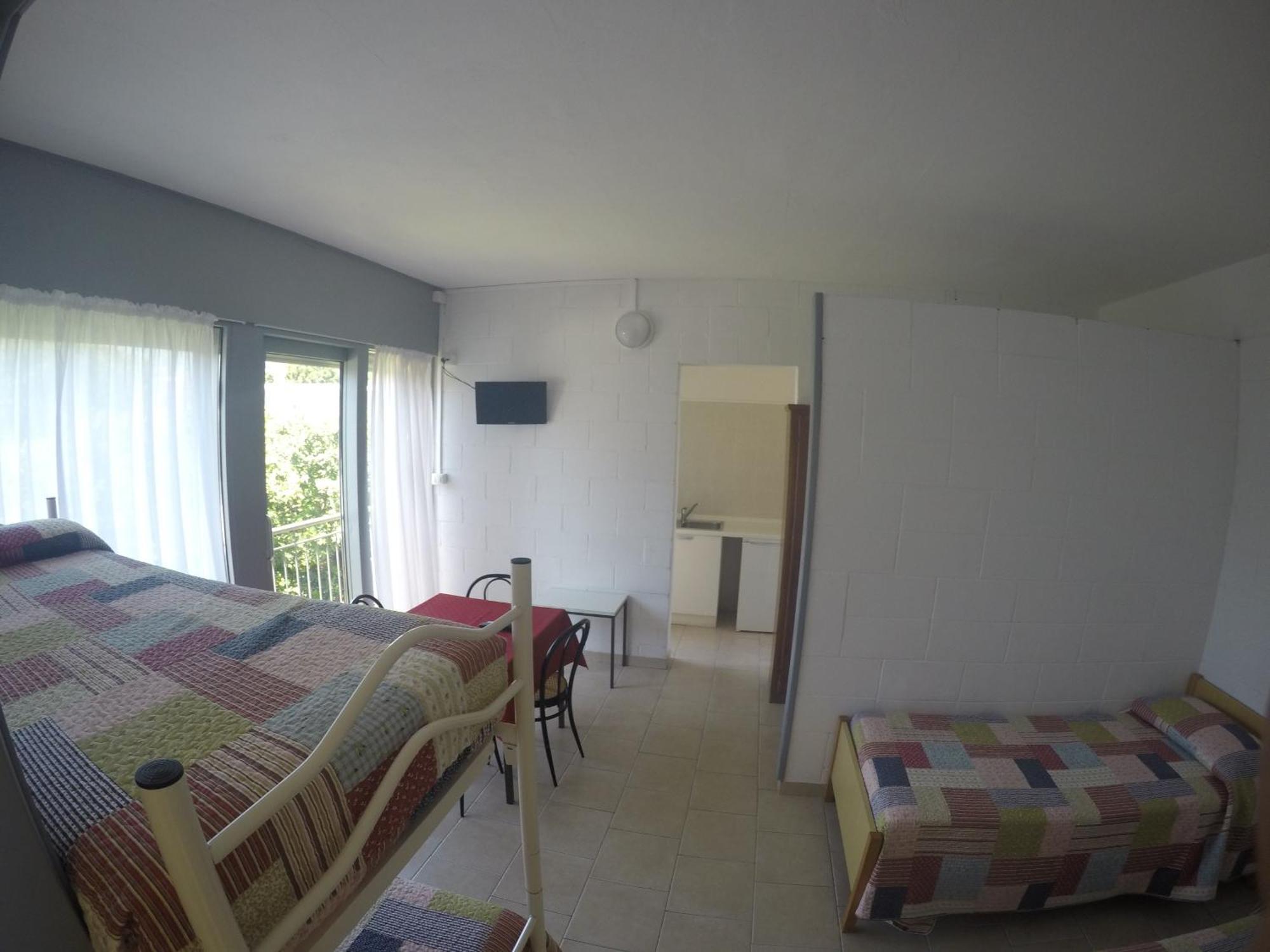 Camping Villaggio Paradiso Domaso Phòng bức ảnh
